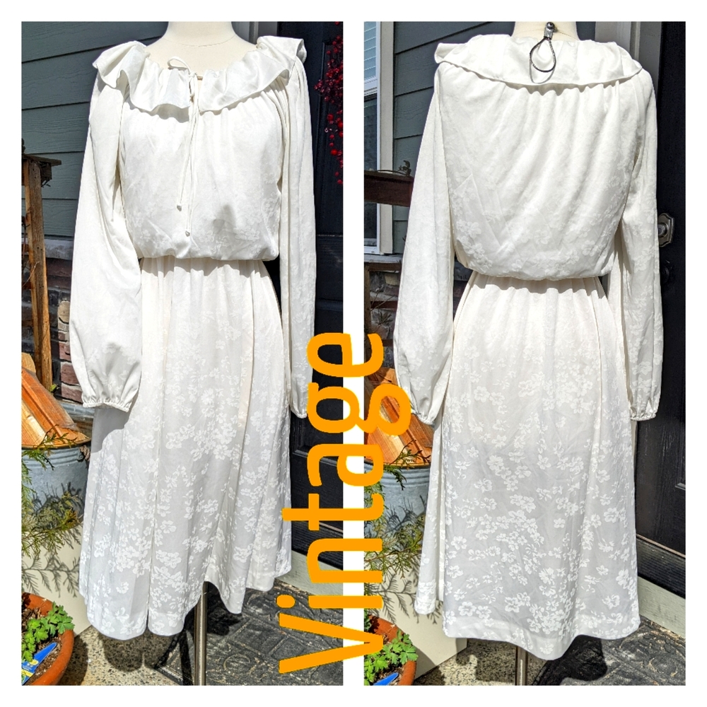 Vintage White Floral Dress - Picture 1 of 3
